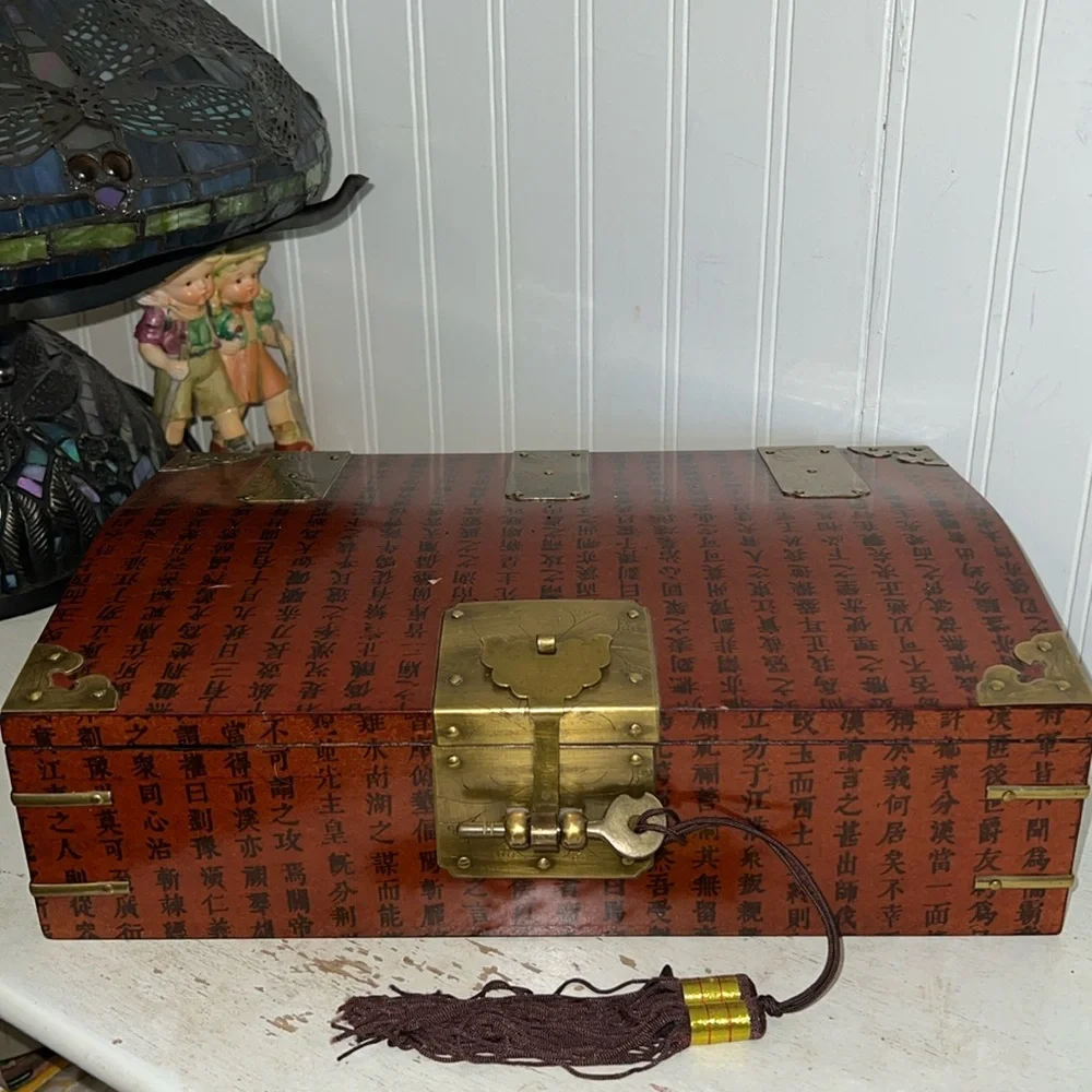 Vintage Chinese ornate jewelry box decorative brass fittings